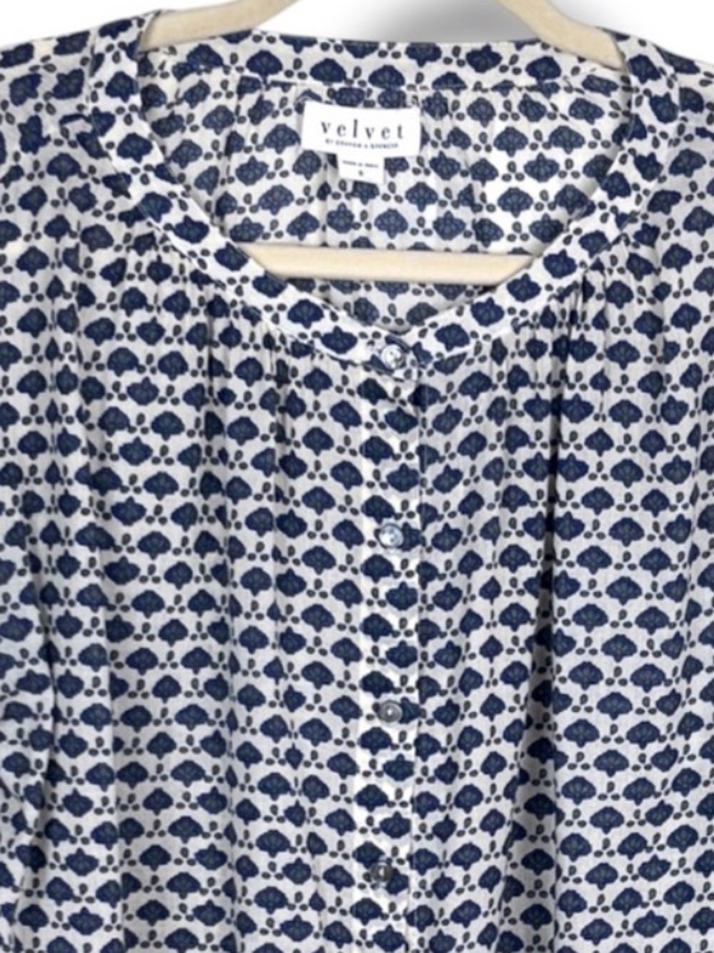 Velvet By Graham & Spencer Blue White Abstract Print Button Front 3/4 Sleeve Top - Picture 5 of 14